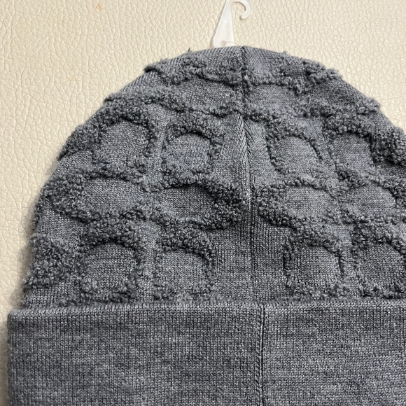 NWT - Coach Adult 100% Wool Terry C Logo Beanie - Picture 2 of 4